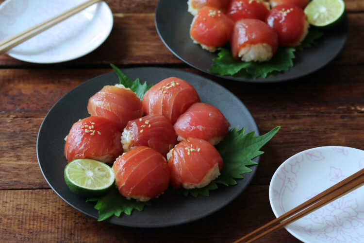 Temari Sushi of marinaded Tuna with Sesame oil